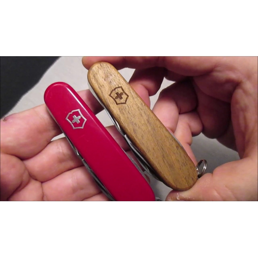 Victorinox - Monitoiminen taskuveitsi 9,1 cm/14 toimintoa punainen