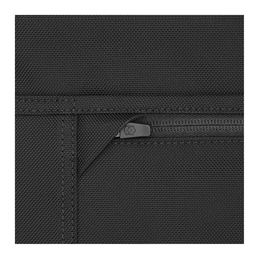 Victorinox - Mythic 2 l olkalaukku, musta