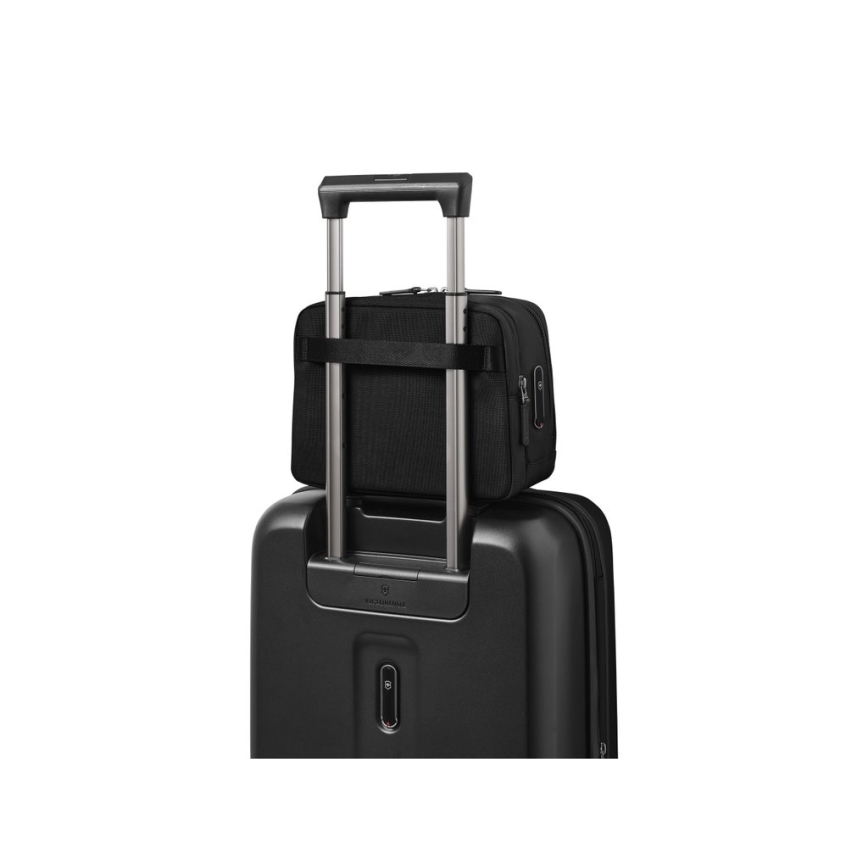 Victorinox - Mythic 7 l kosmetiikkalaukku, musta