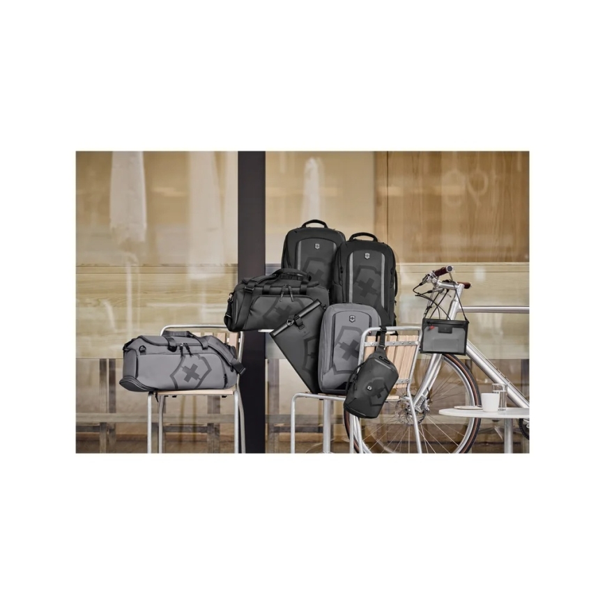 Victorinox - Touring 2.0 15 kannettavalle reppu 17 l musta
